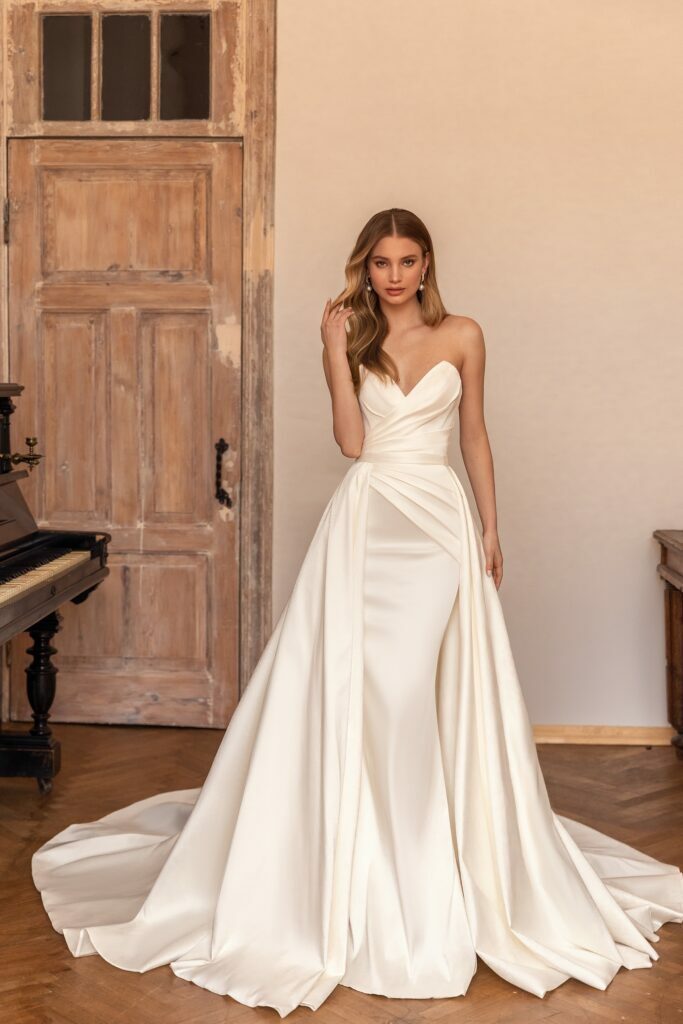 eva-lendel-less-is-more-2022-