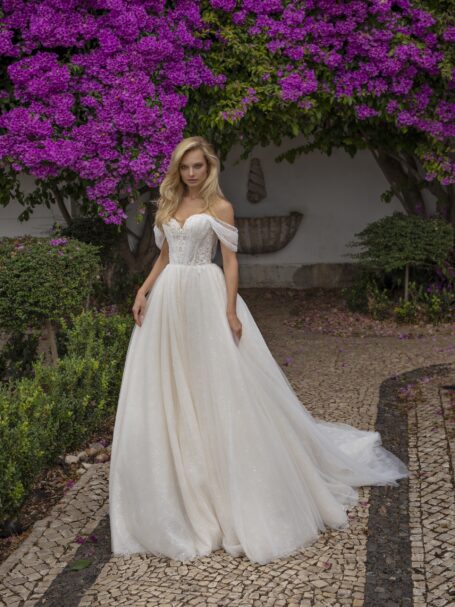 Low back wedding dress «Oranta» with belt | WONA LA
