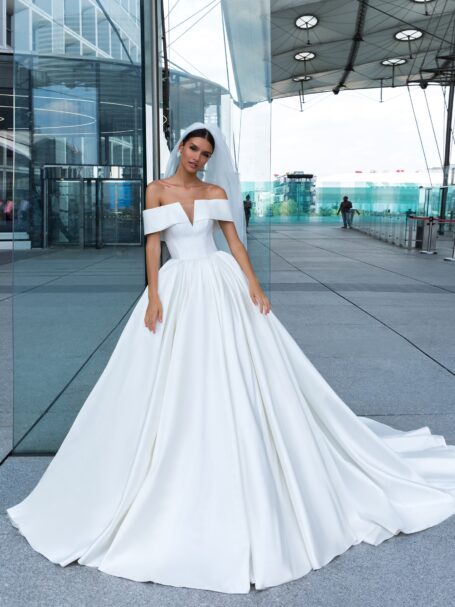 Low back wedding dress «Oranta» with belt | WONA LA