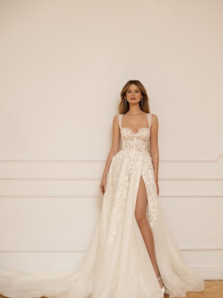 Made 4 Love” Bridal Collection by Eva Lendel : Alessia