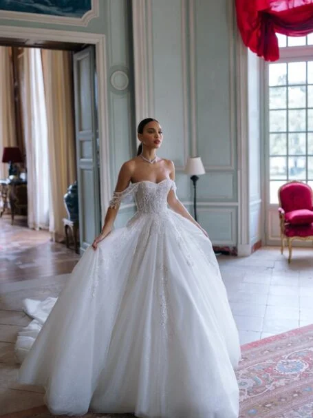 Ari 1 wedding dress by WONÁ Concept from Atelier collection