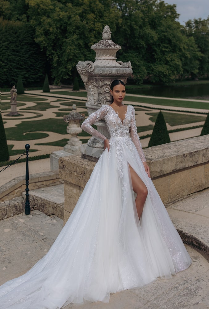 Delice 3 wedding dress by woná concept from atelier collection