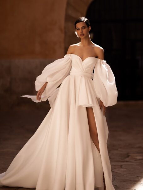 Callisto 1 dress by WONA Concept from Alma de Oro collection