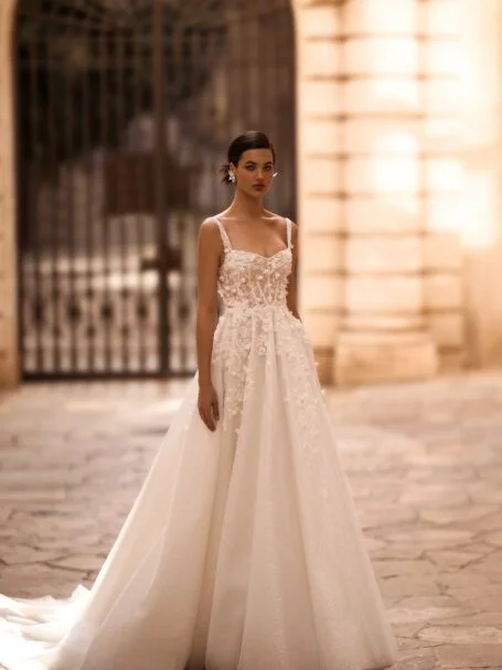 Hazel 1 dress by WONA Concept from Alma de Oro collection