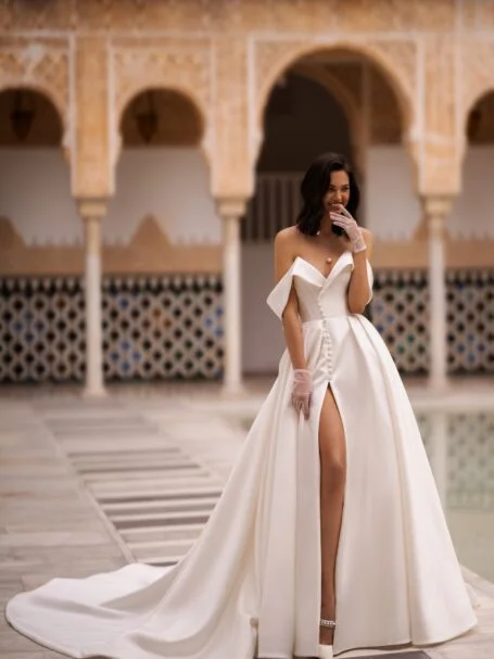 Meredith 4 dress by WONA Concept from Alma de Oro collection