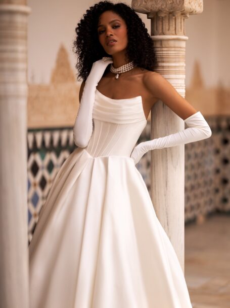 Odette 2 dress by WONA Concept from Alma de Oro collection