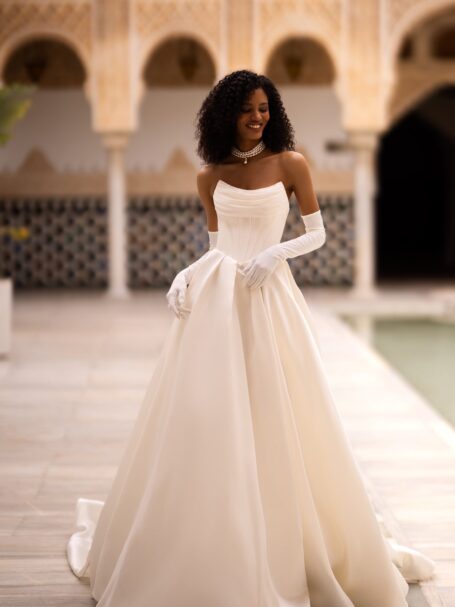 Odette 5 dress by WONA Concept from Alma de Oro collection