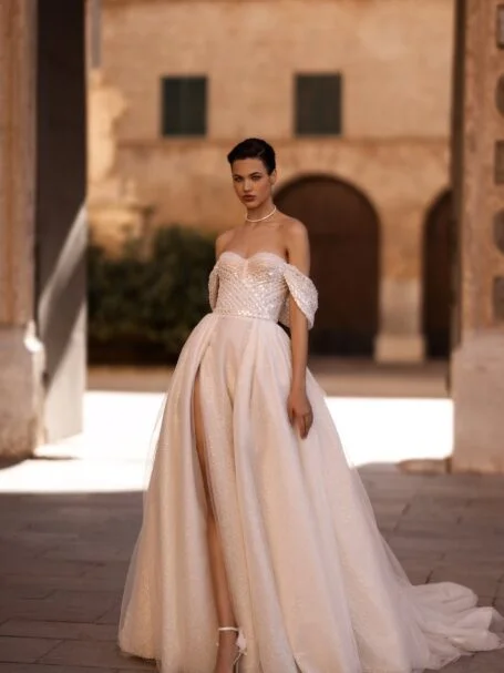 Peony 3 dress by WONA Concept from Alma de Oro collection