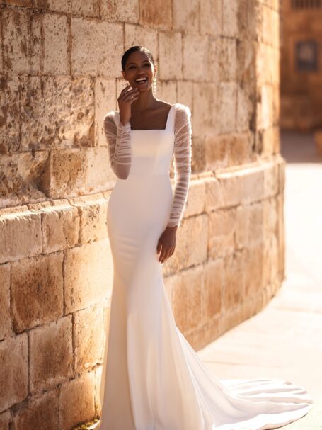 Satie 2 dress by WONA Concept from Alma de Oro collection