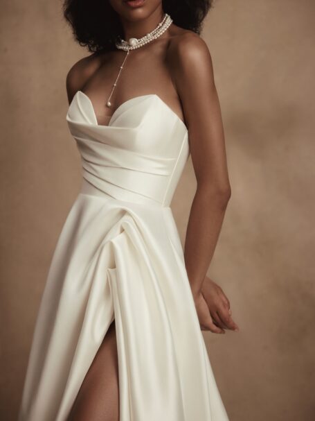 Lucia 3 wedding dress by WONÁ Concept from Personality collection