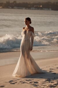 Ayleen 7 wedding dress by woná concept from atelier signature collection