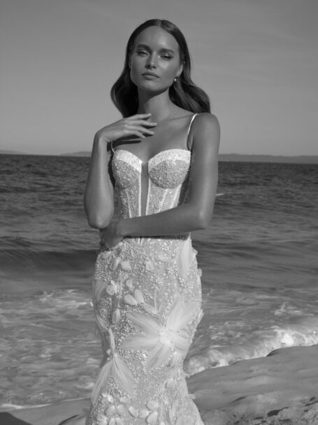 Gladys 5 wedding dress by WONÁ Concept from Atelier Signature collection