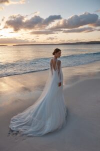 June 8 wedding dress by woná concept from atelier signature collection