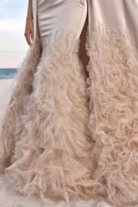 Viv 1 wedding dress by woná concept from atelier signature collection