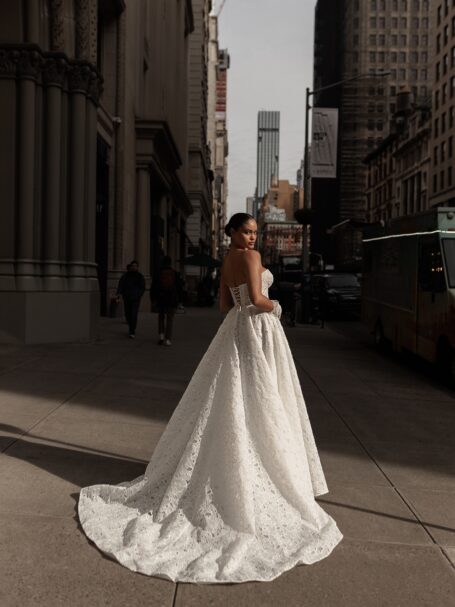 Kay 3 wedding dress by WONÁ Concept from URBAN ELEGANCE