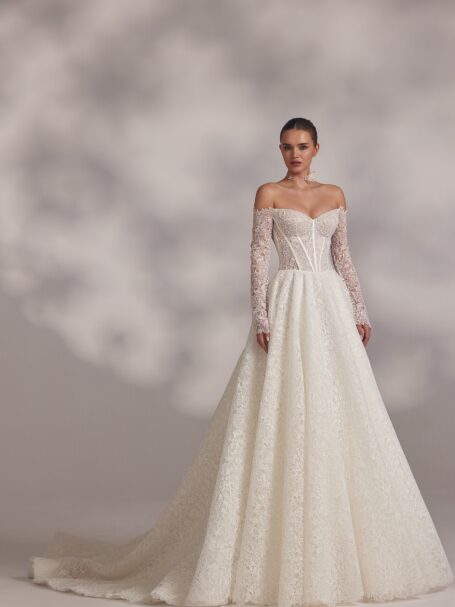 Abril 1 wedding dress by Eva Lendel from Less is More IV