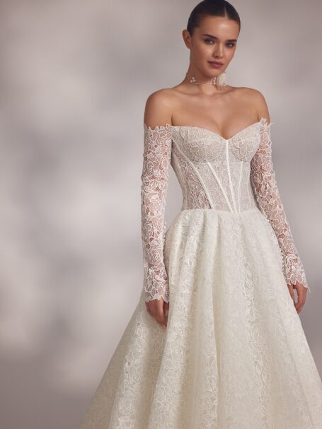 Abril 2 wedding dress by Eva Lendel from Less is More IV