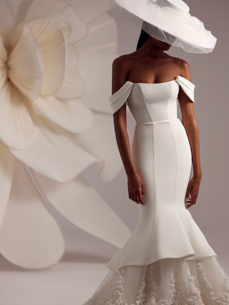Сolette 2 wedding dress by Eva Lendel from Less is More IV