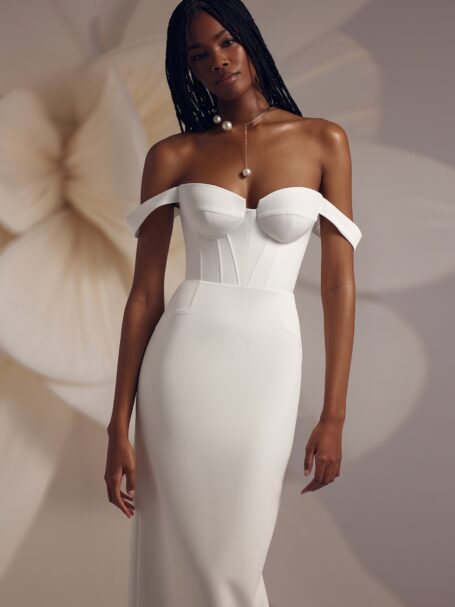 Endi 2 wedding dress by Eva Lendel from Less is More IV