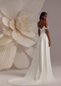 Endi 4 wedding dress by eva lendel from less is more iv