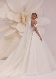 Galicia 4 wedding dress by eva lendel from less is more iv