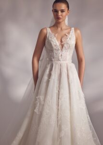 Mellrose 2 wedding dress by eva lendel from less is more iv