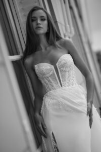 Montblanc 6 wedding dress by eva lendel from love story collection