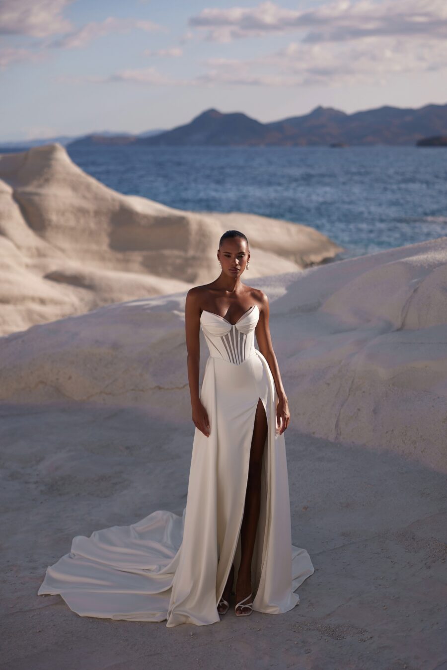 Eva lendel venus wedding dress delaney 1