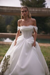 Eva lendel less is more v cooper 2