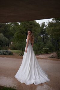 Eva lendel less is more v sequin 4